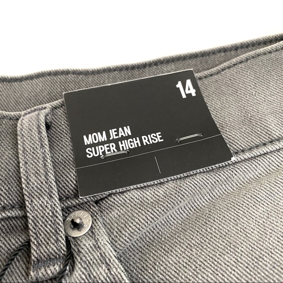 NWT Super High Waist Light Gray Mom Jeans - Picture 8 of 12